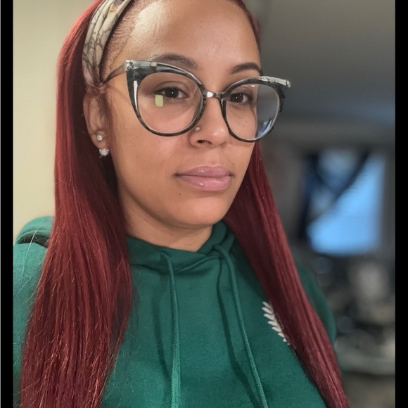 Meet your Posher, Mieka - Picture 3 of 3